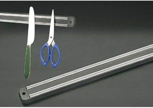 rail émanté pour outils en métal