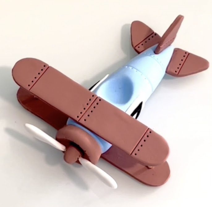 avion miniature modelisme biplan vintage